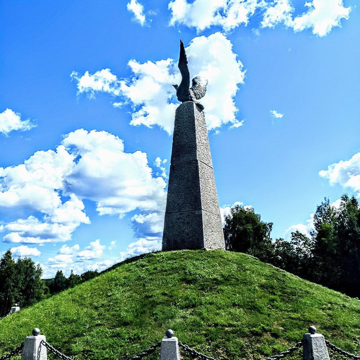 Монумент французским солдатам. 