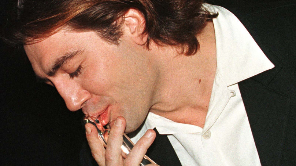 Актер с премией Европейской киноакадемии на 10-й церемонии в Берлине, 1997 год.📷Фото: Fabrizio Bensch / Reuters