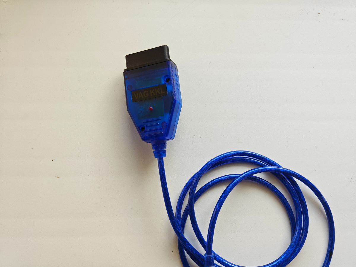 Шнур для загрузки новой прошивки в электронный блок управления