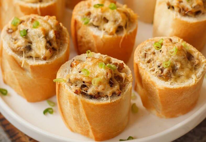 Грибные «пеньки» из багета: закуска, которая всегда улетает первой