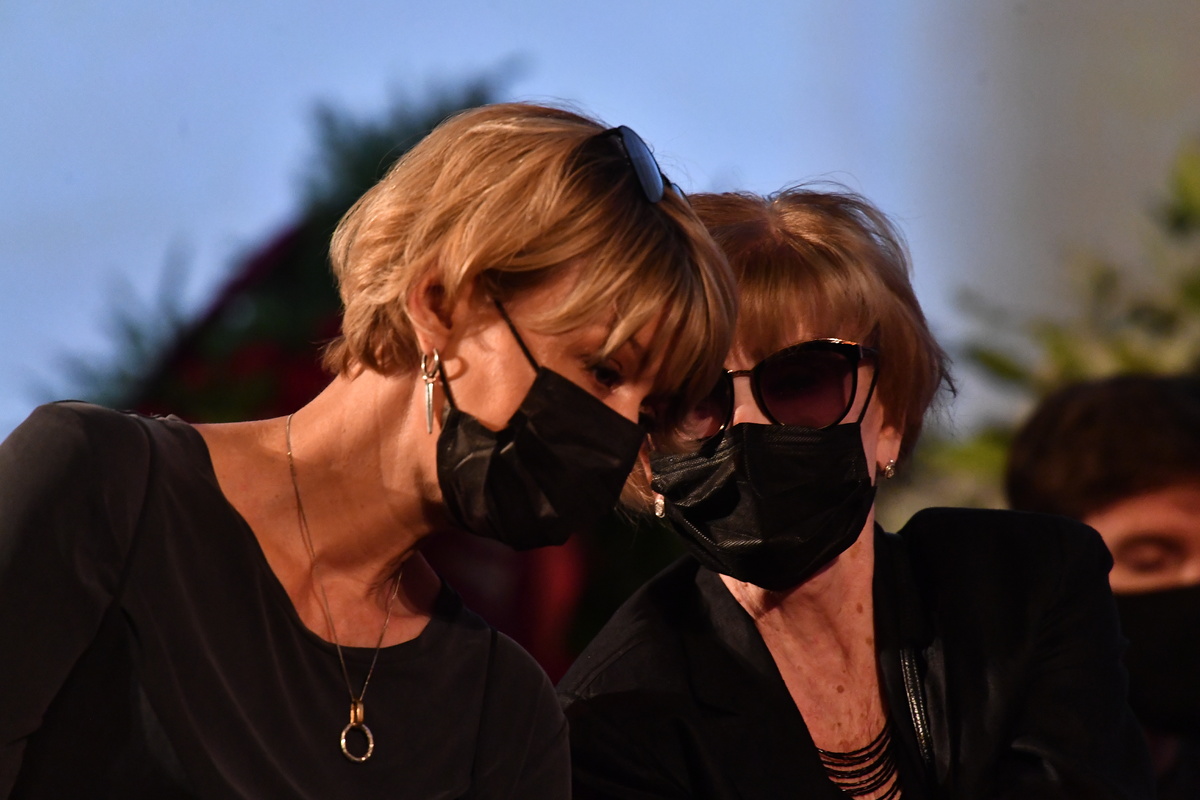    Актриса, телеведущая Юлия Меньшова и актриса Вера Алентова. Фото: КП/Иван Макеев