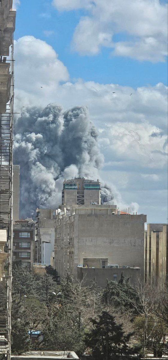    ЦАХАЛ сообщил об ударах по центру Тегерана