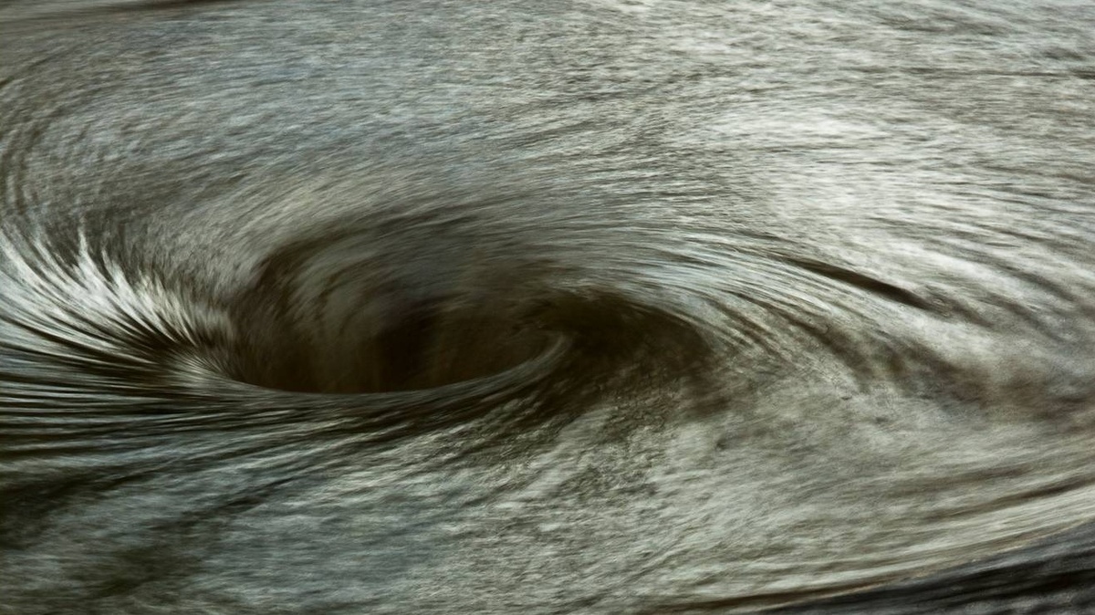     Водоворот   
(cc) Colin Haycock