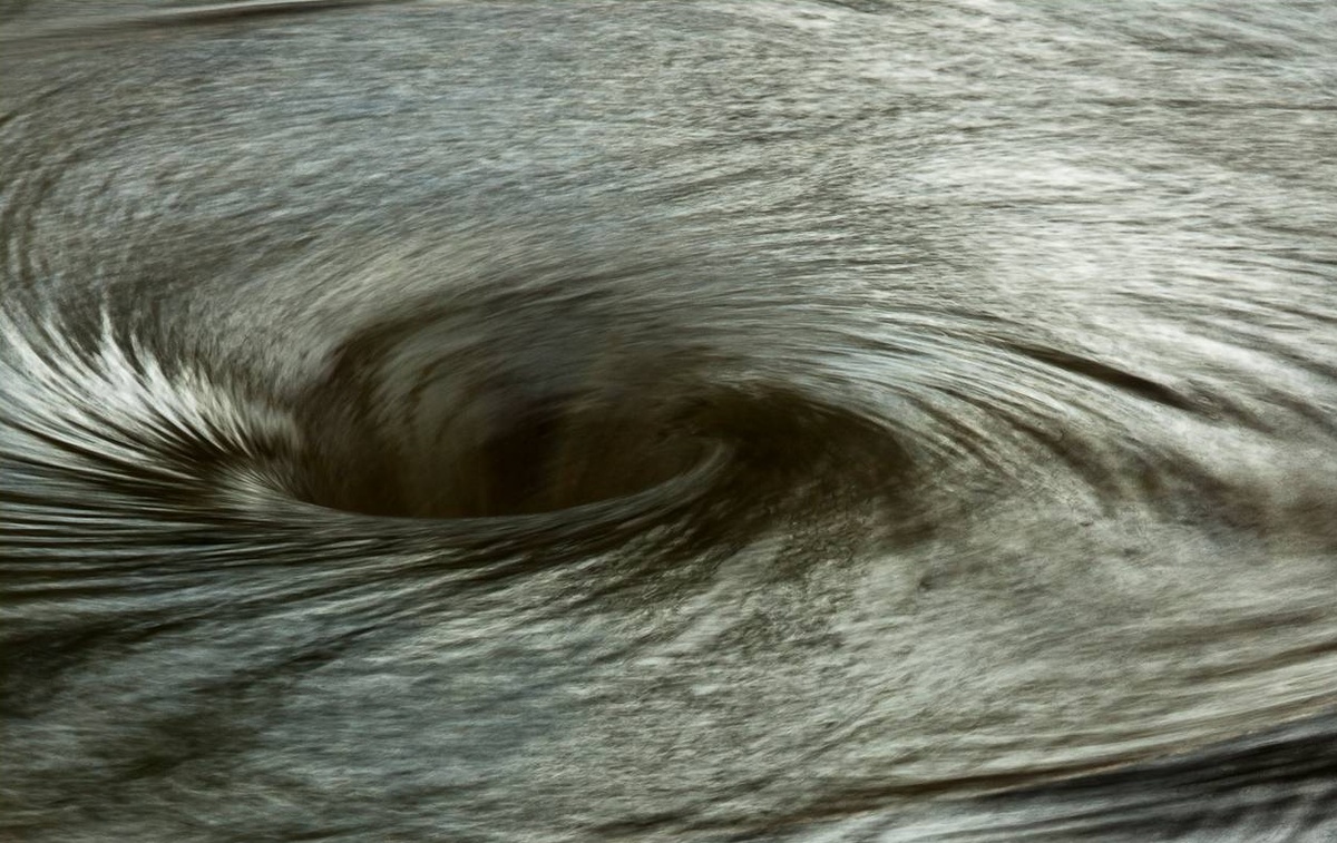     Водоворот   
(cc) Colin Haycock