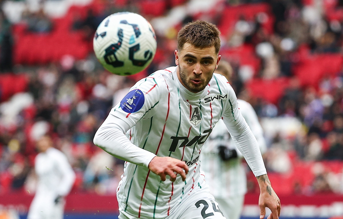    Защитник "Локомотива" Максим Ненахов  Егор Алеев/ТАСС