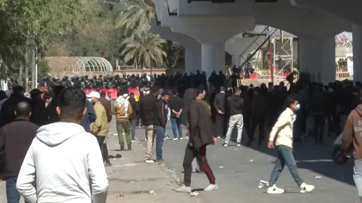    Кадр видео канала Reuters/www.youtube.com/watch?v=PI-RgJ-KAaA