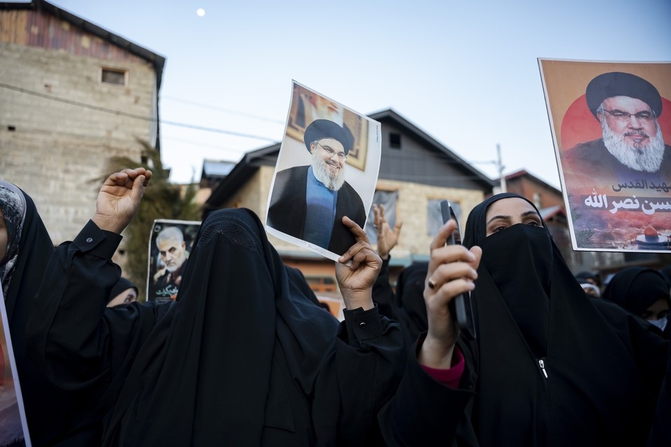    Al Mayadeen: В Багдаде начались столкновения из-за ударов США по Ирану GLOBAL LOOK PRESS