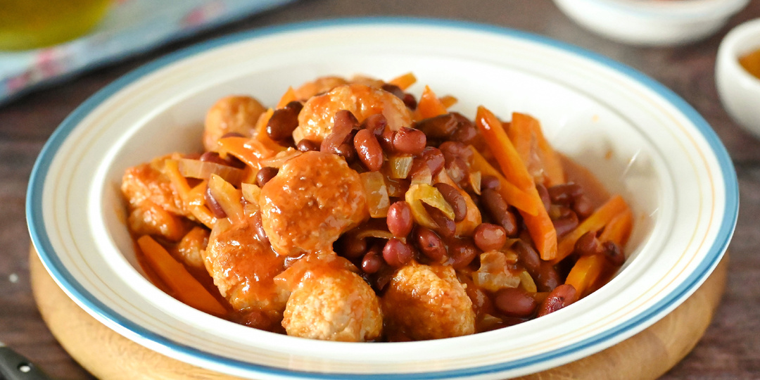 Разница чувствуется сразу: фрикадельки в таком соусе не требуют гарнира