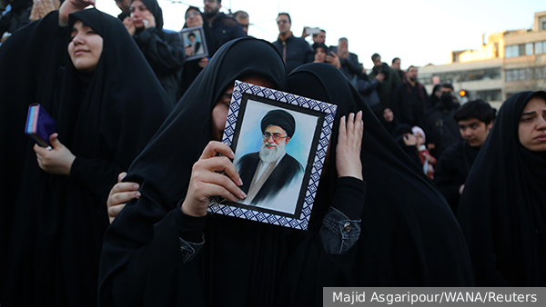     Фото: Majid Asgaripour/WANA/Reuters   
 Текст: Геворг Мирзаян