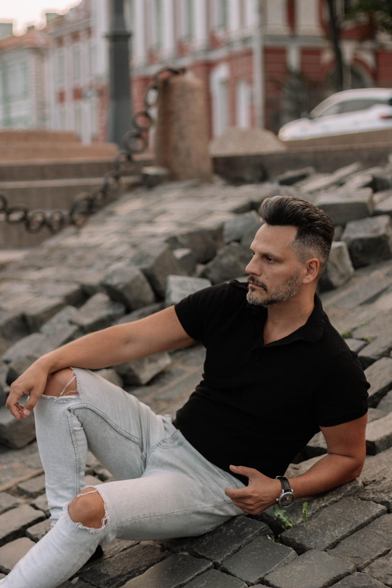 Аваков Владимир автор статьи и - сборник стихов "ПреЛюдия"