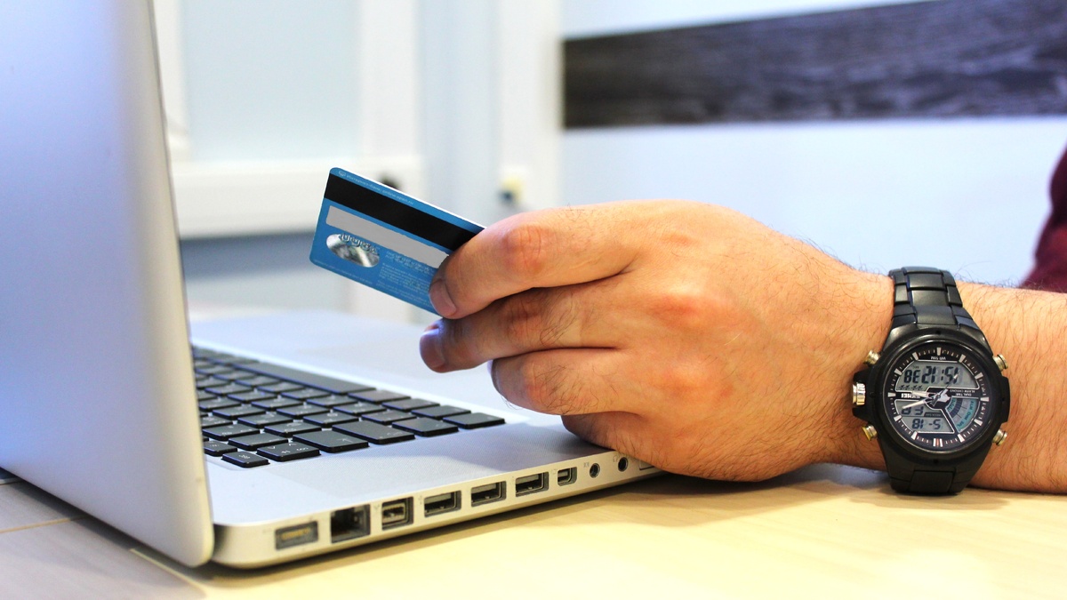    До 7 лет тюрьмы: прокуратура Югры предупредила об опасности «дропперства»