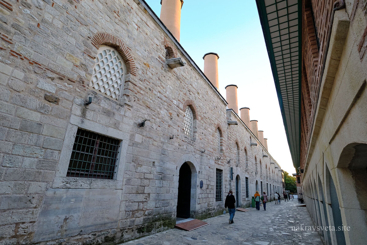 Дворцовые кухни были построены в XV веке