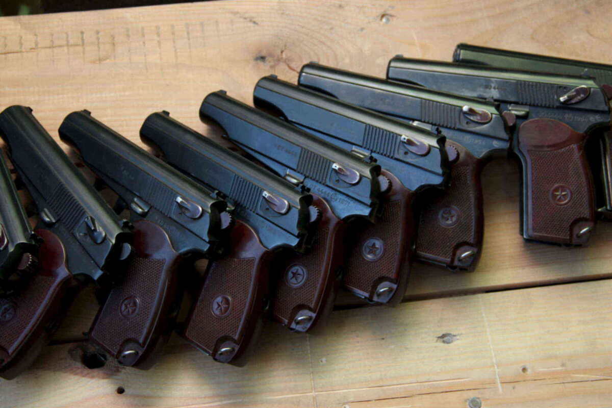 Пистолет Макарова...