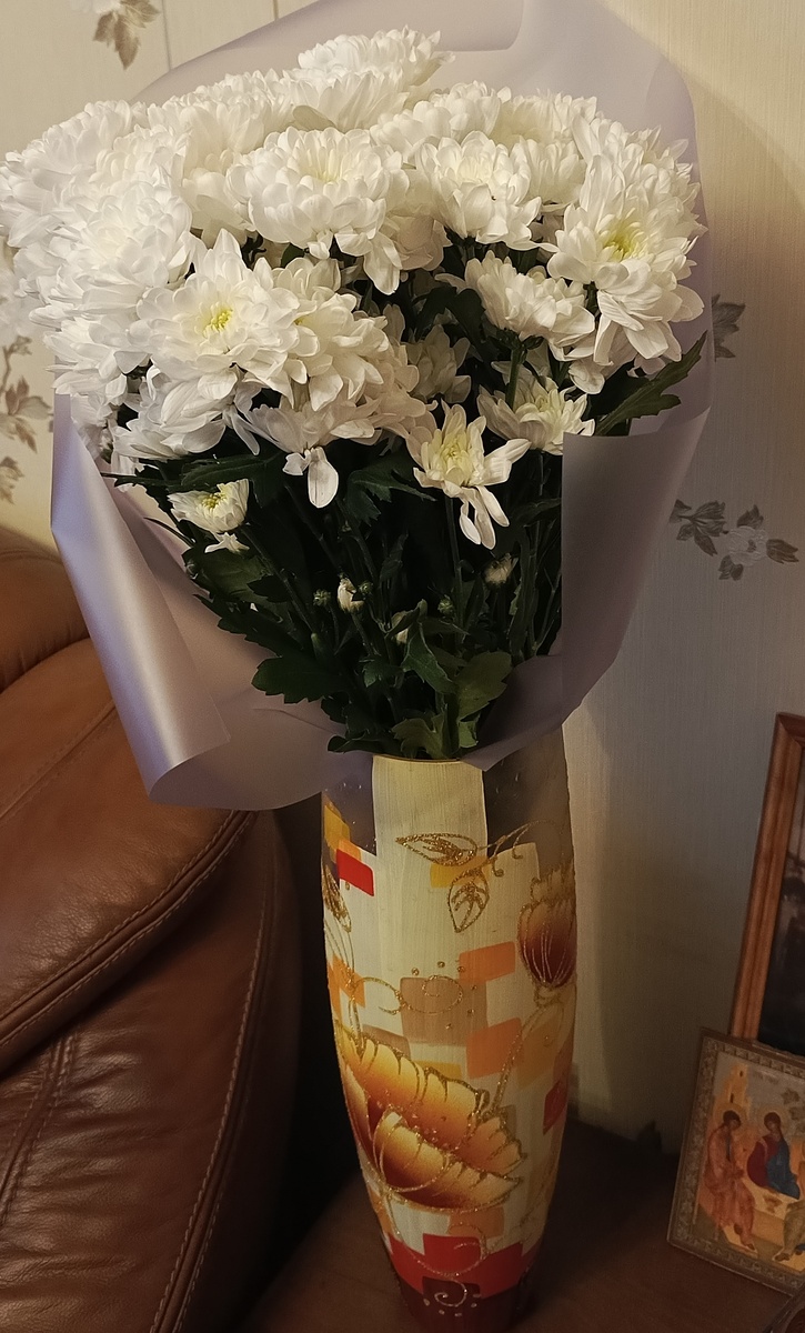 Букет от сыновей и невестки