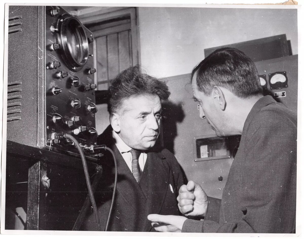 Андраник Иосифьян - академик и инженер-новатор, чьи разработки сыграли важную роль в создании советских авиационных и космических систем. Источник: Научно-образовательный портал «Большая российская энциклопедия».