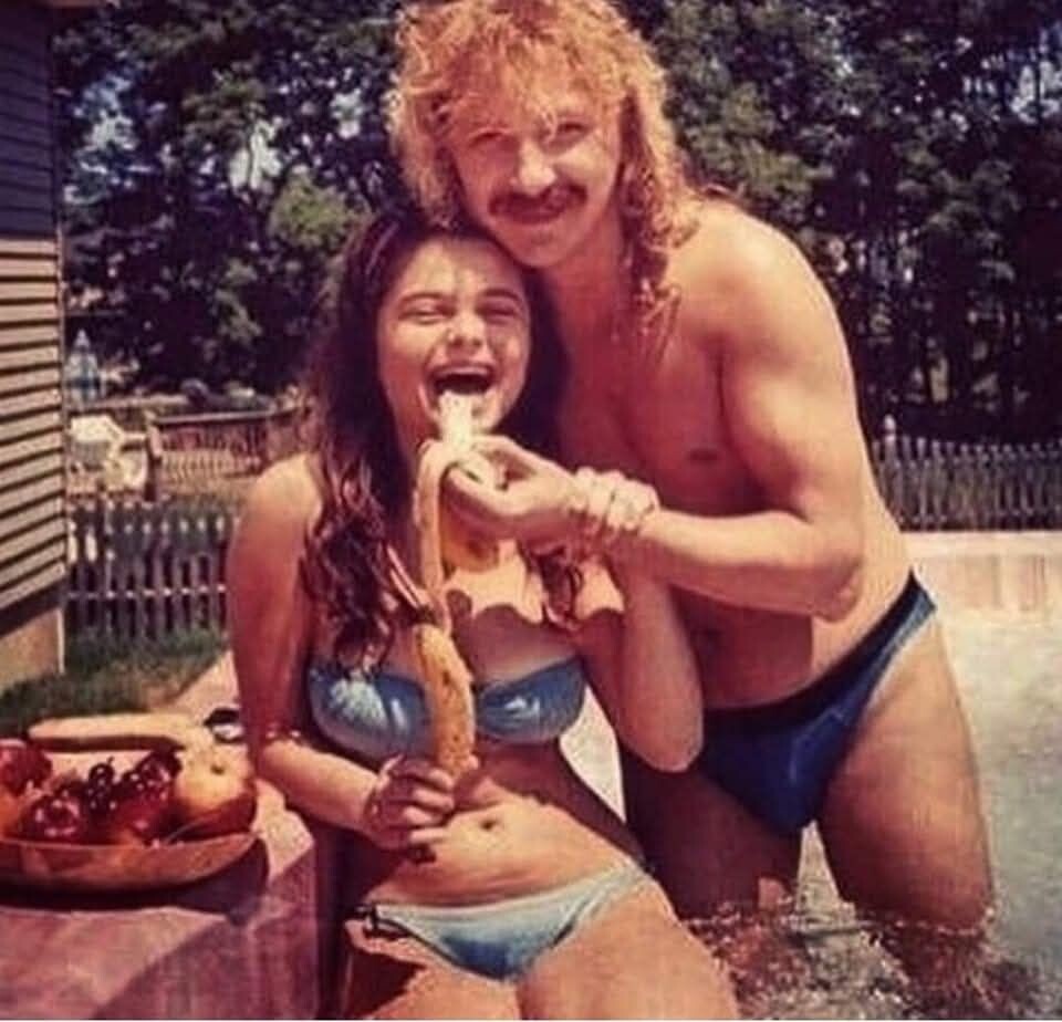 НА ФОТО ; КАДР ИЗ ФИЛЬМА ДЛЯ ВЗРОСЛЫХ