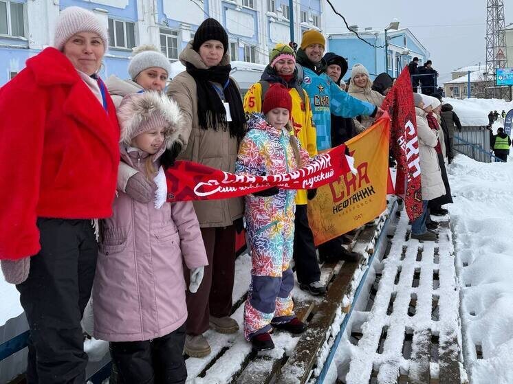     Даже в Кирове СКА без поддержки не остался. Фото: ХК "СКА-Нефтяник"