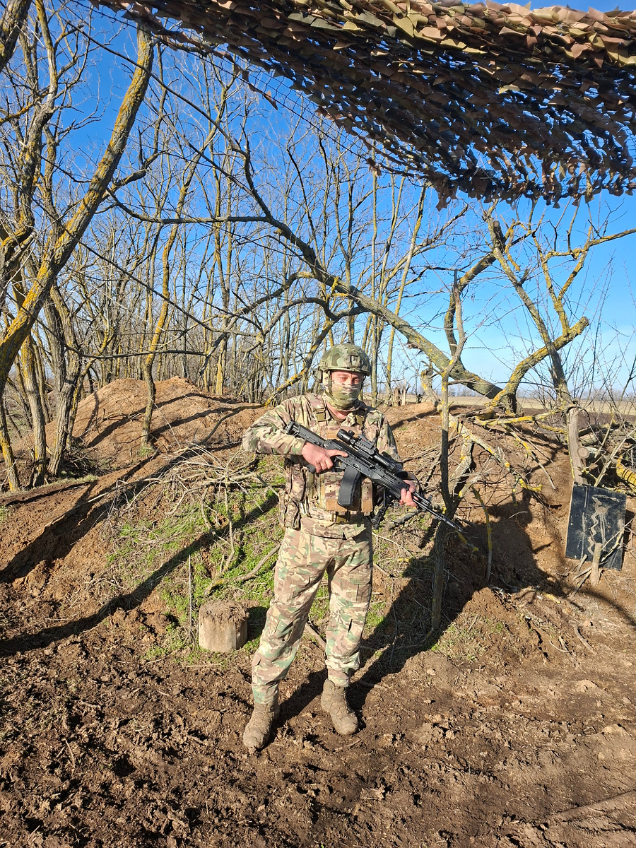 Автор на работе