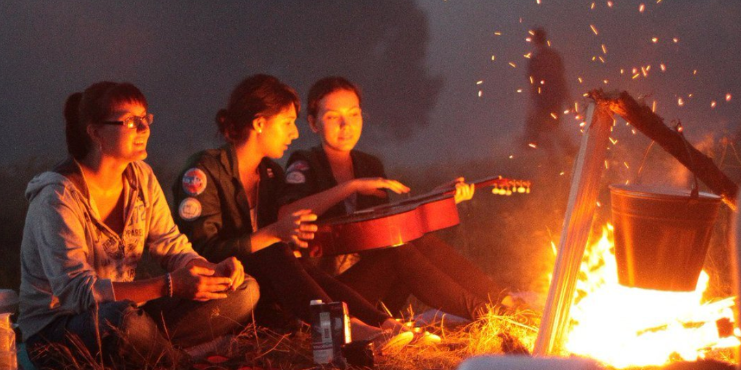 "Люди идут по свету": песня, которая хорошо поется у костра