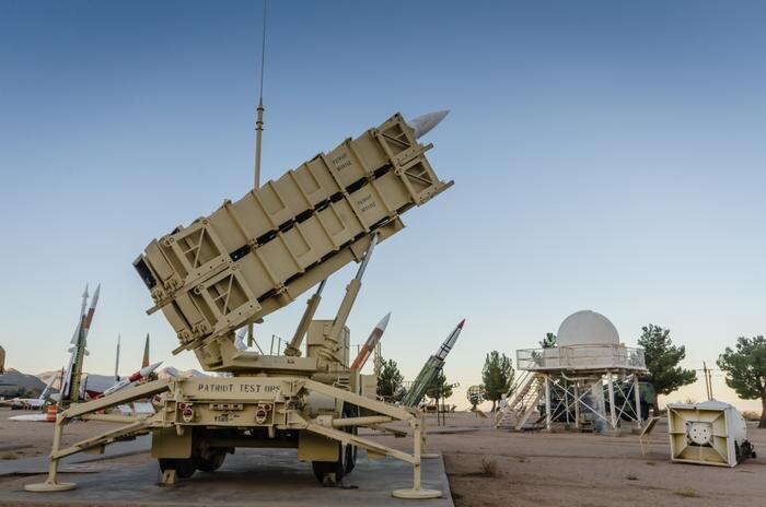 Обложка © Shutterstock / FOTODOM / Sandra Foyt