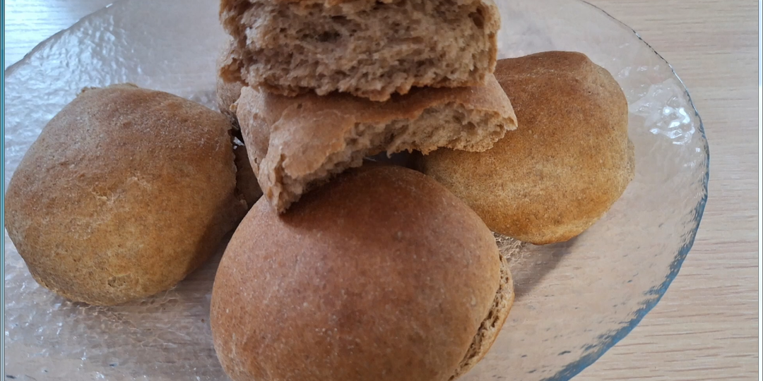 Полезные постные булочки из цельнозерновой муки.