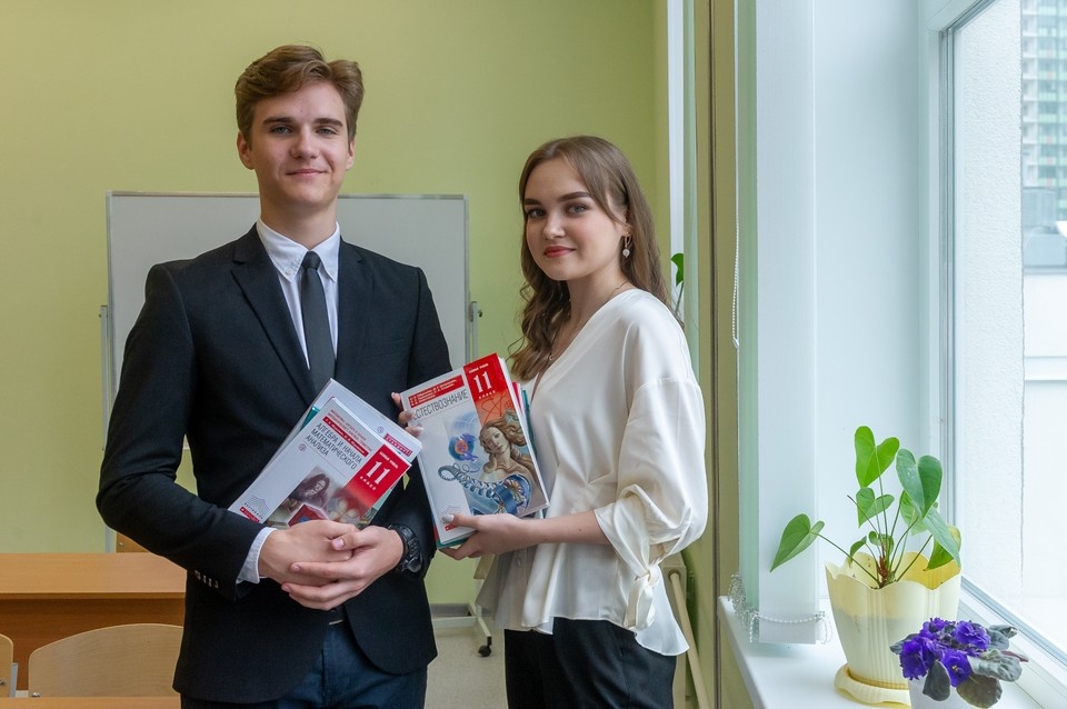    Профильными предметами для Самары остаются математика, физика, информатика, биология и химия Олег ЗОЛОТО