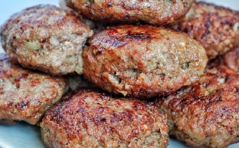 Как приготовить идеальные сочные котлеты без хлеба: ресторанное качество дома