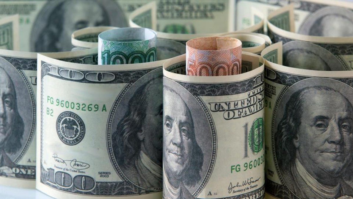 Мартовская ставка: эксперты назвали валюту для безопасного хранения денег