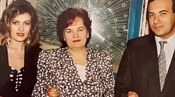 С первой женой и... Открытые источники 