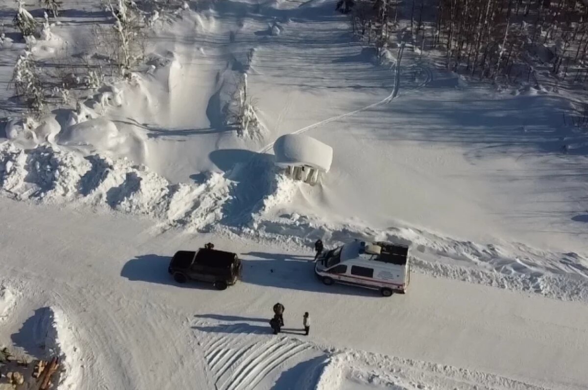    Единственного выжившего транспортировал отряд "Ангел".