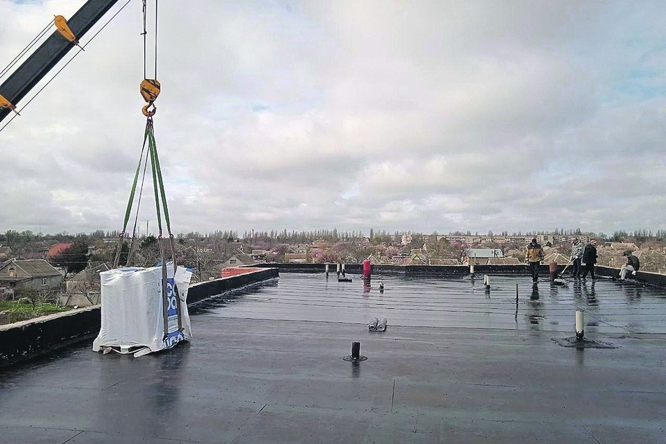    Мордовия приведет в порядок крышу Каланчакской больницы. ТГ-канал «Шефская помощь Херсонская область»