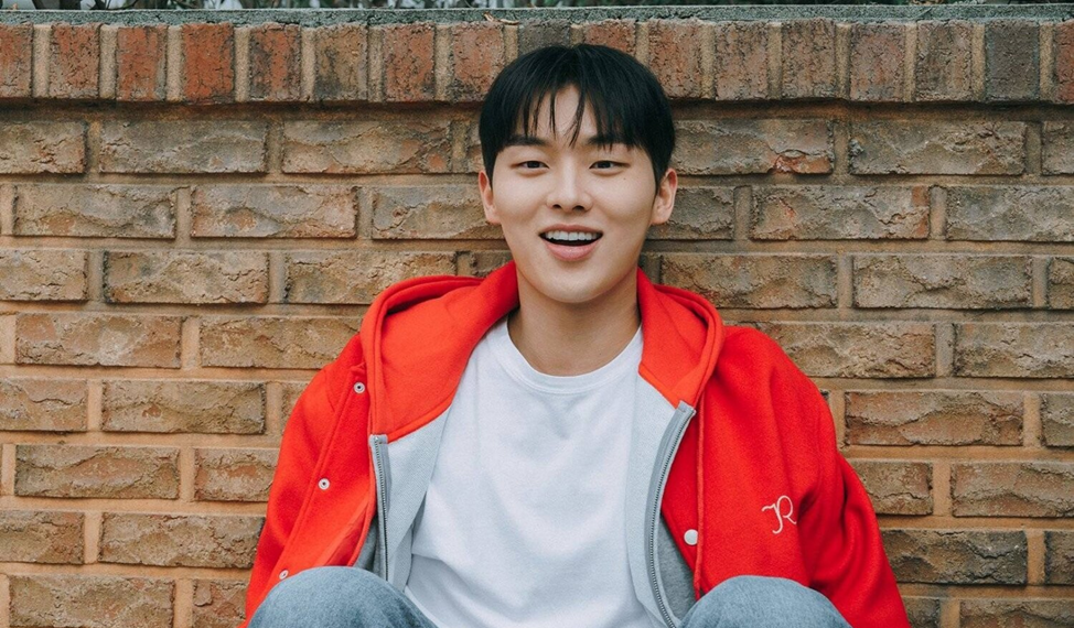 Дорама "Мерцающий арбуз" 2023