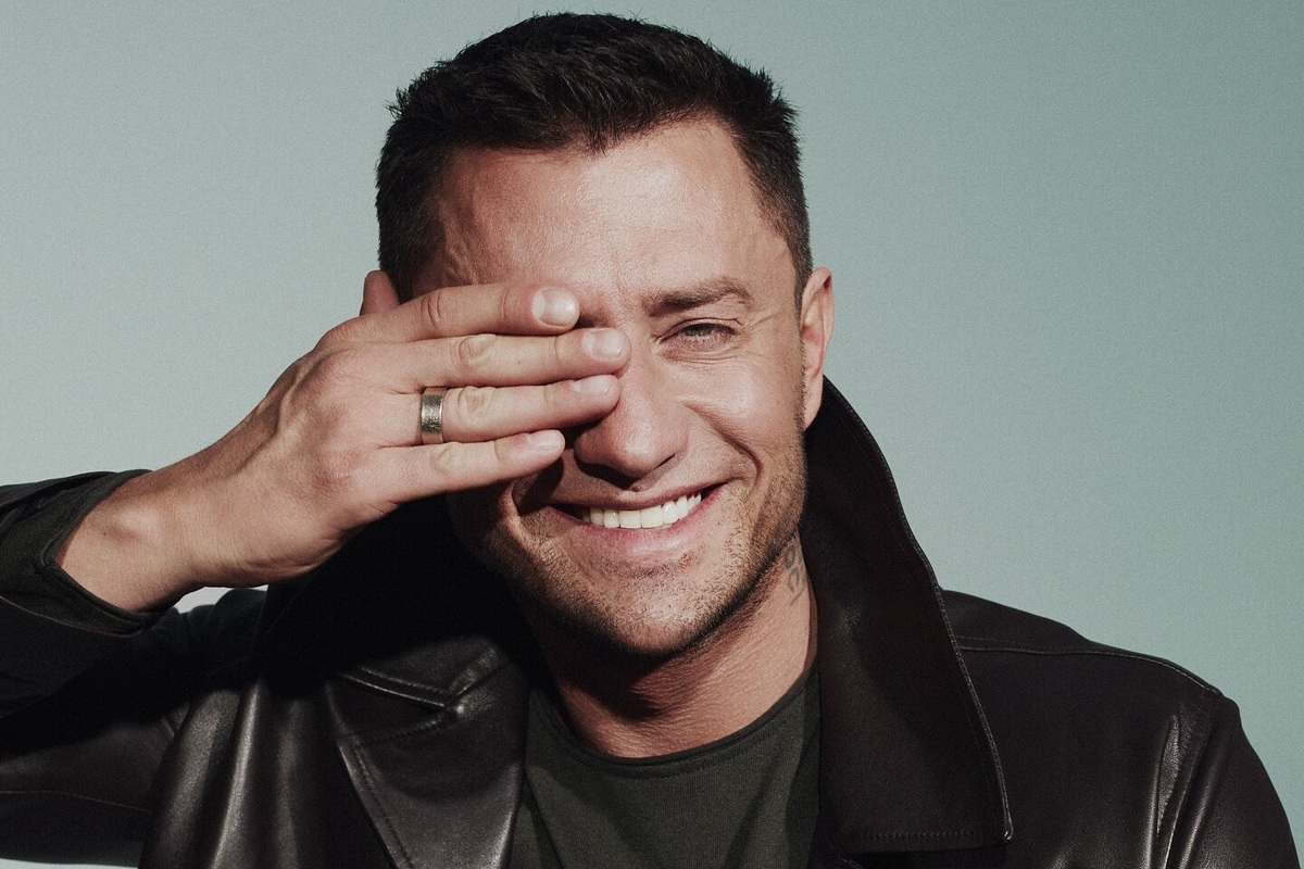     «Мы получили невероятные эмоции!»: Зепюр Брутян сняла Павла Прилучного со всеми его тремя детьми в бане