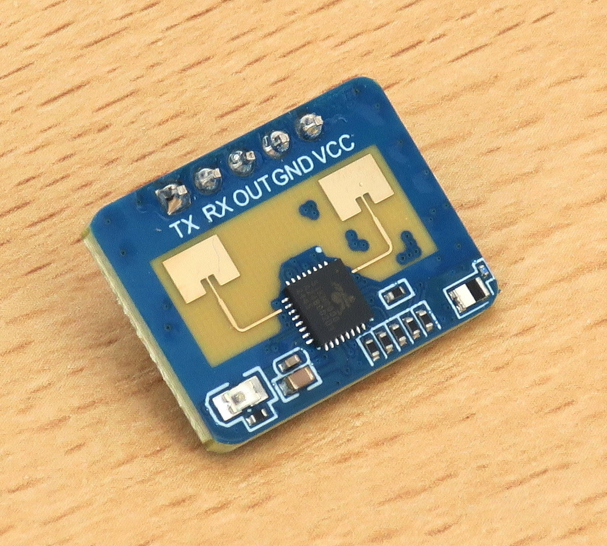 Датчик присутствия человека HLK-LD2410C