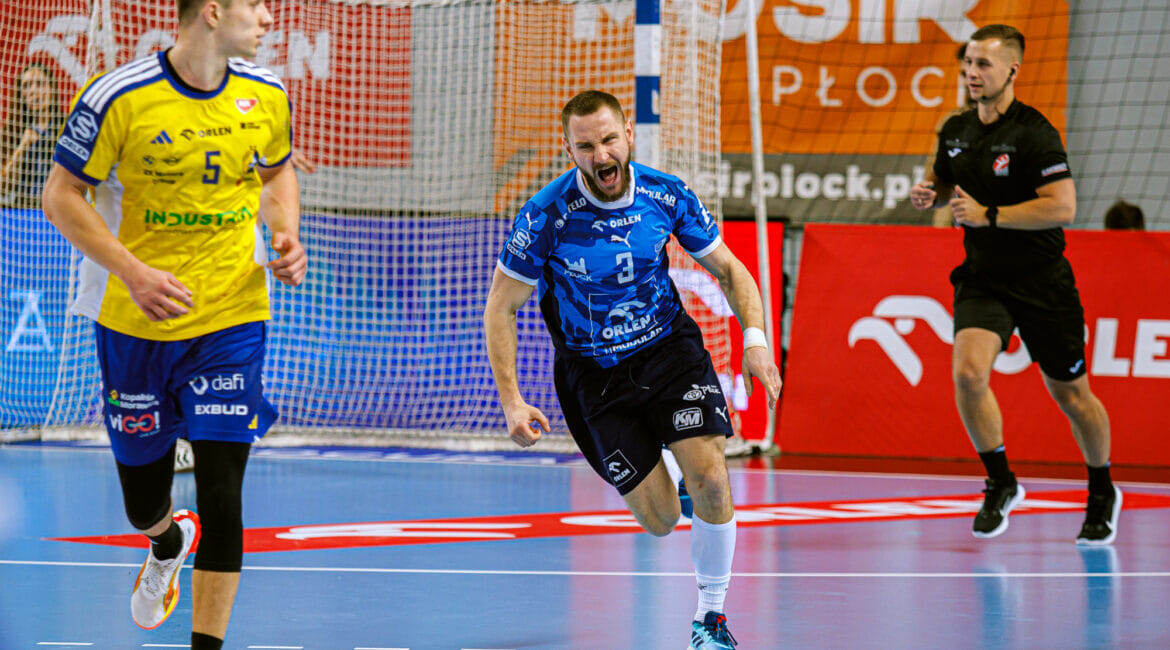    Михал Дашек празднует один из двух своих голов