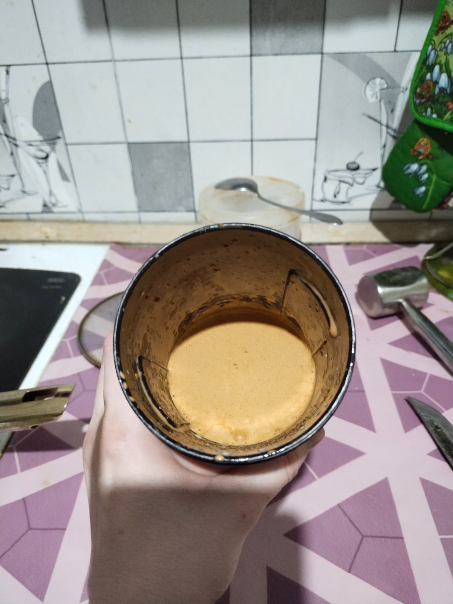 фото автора. Моя заправка бензобака после тренировки 😁 Вкусняшка получилась 😜 молоко + шоколадный протеин + ягоды годжы/сушенные. Ягоды добавляют пикантности. (1 апреля 2026 время 21:46)