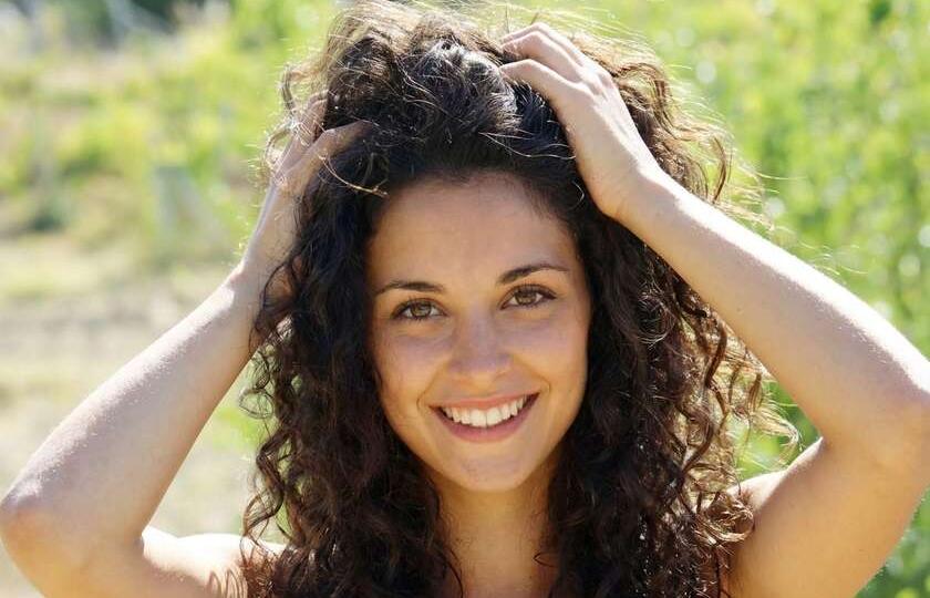 Удобная женщина молчит. Счастливая - бесит