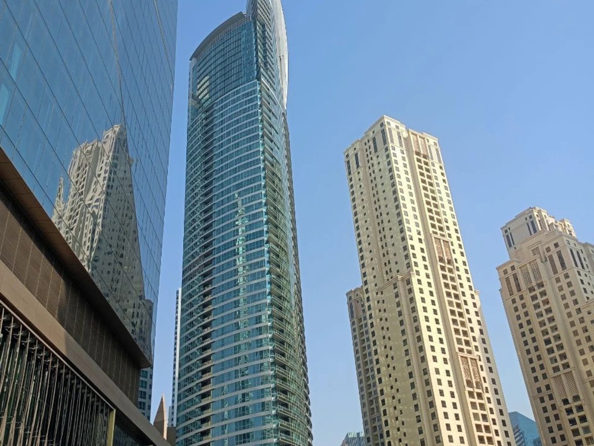    Небо обещали открыть 1 марта, но перенесли на следующий день