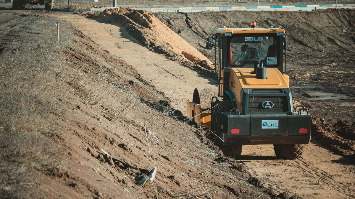    14. Неклиновский район Ремонт дороги «Р-280 „Новороссия“ — Васильево-Ханжоновка — Федоровка». Участок км 10+000 — км 19+300. 15. Неклиновский район Ремонт дороги «Таганрог — Федоровка». Участок км 20+100 — км 30+000.   1MI