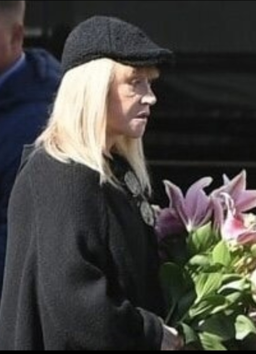 Фото из Интернета. ПАБ на похоронах своего кумира, Горбачёва.