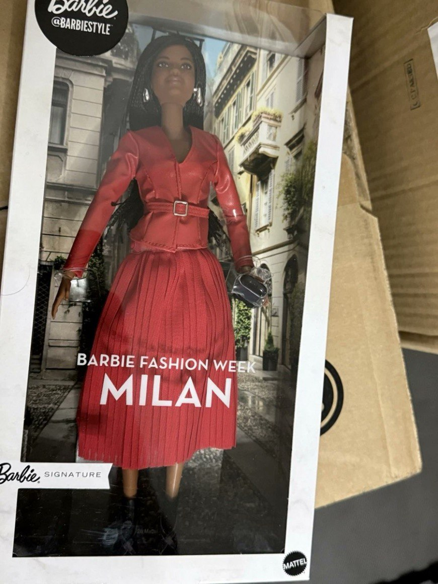 @BarbieStyle Milan Fashion Week “Brooklyn” Doll, Mattel 