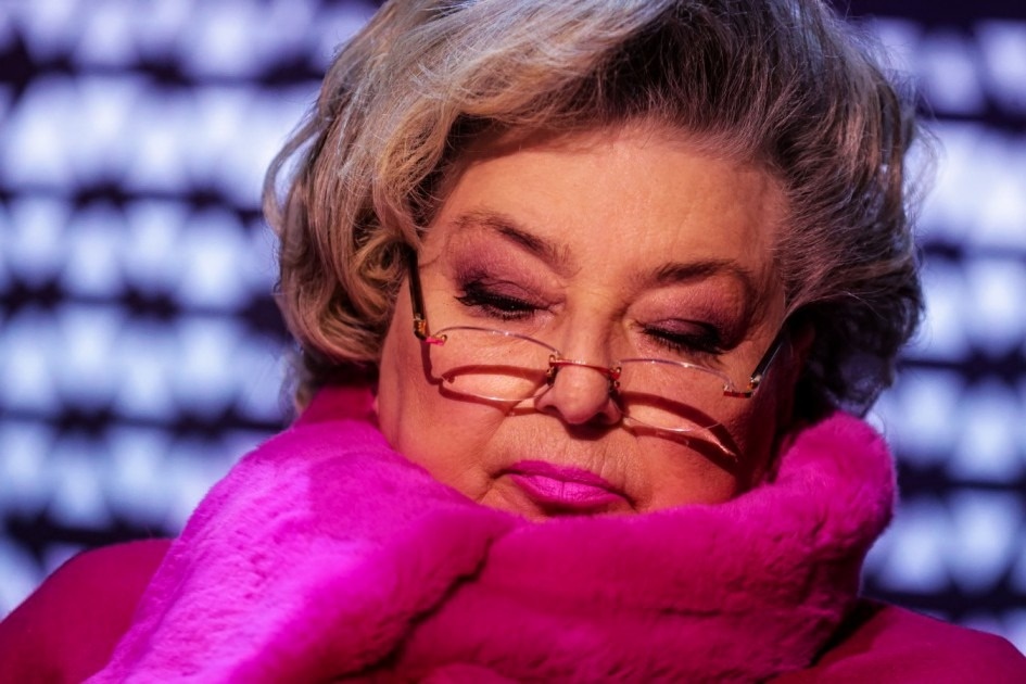 Слова Тарасовой звучат жестко, но именно в этом их сила - она предупреждает, что спорт сегодня превратился в индустрию, где победа важнее здоровья и будущего спортсменок.
