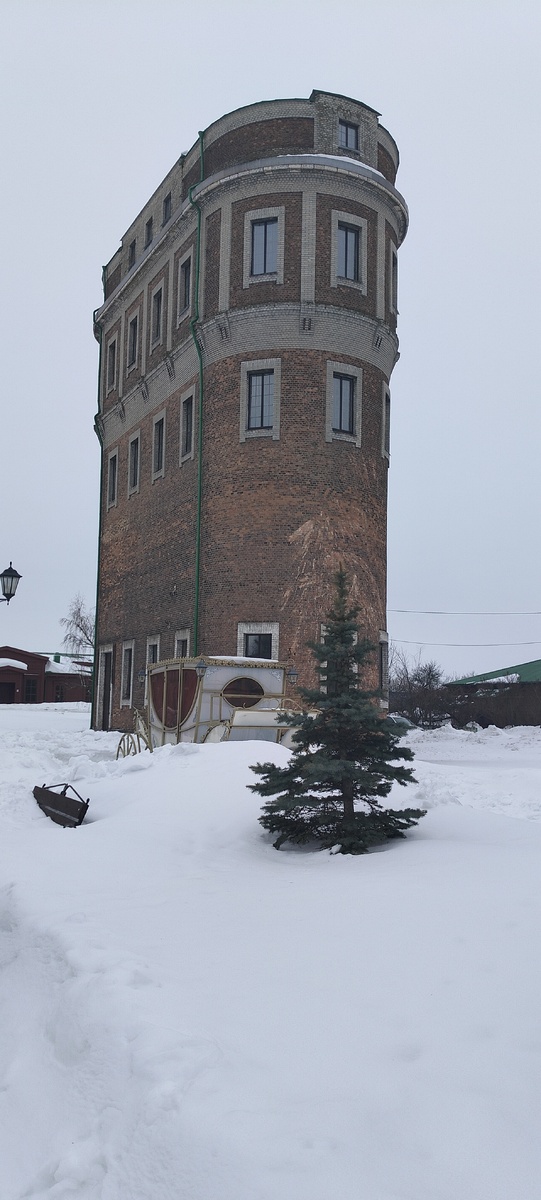 Пока все еще в снегу