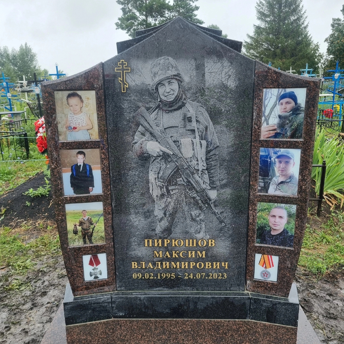 Множественные портреты на памятнике - это не просто история человека и вехи его судьбы