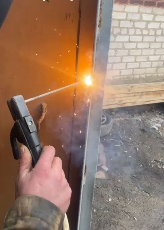 Сварщик Макеевка ДНР мкрн. Зеленый