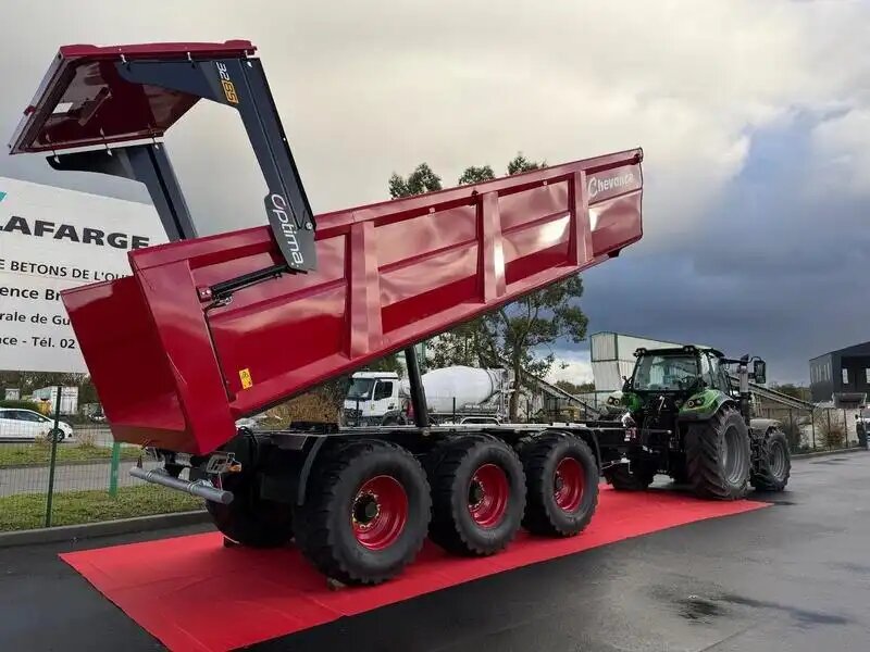 Новый полуприцеп на шасси тридем Chevance Optima самосвального тира (Источник фото: © Chevance