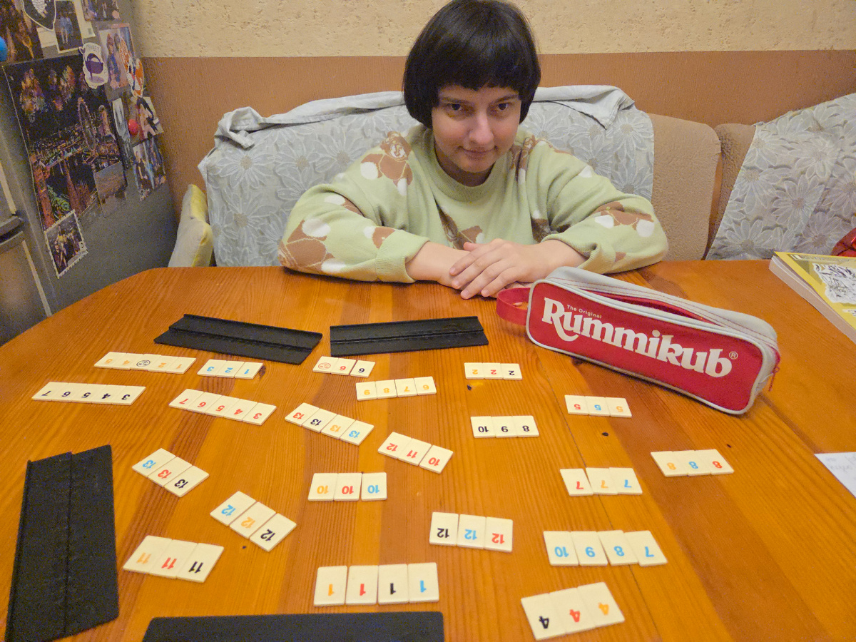 Я сегодня после первой партии руммикуба. Фото автора. 