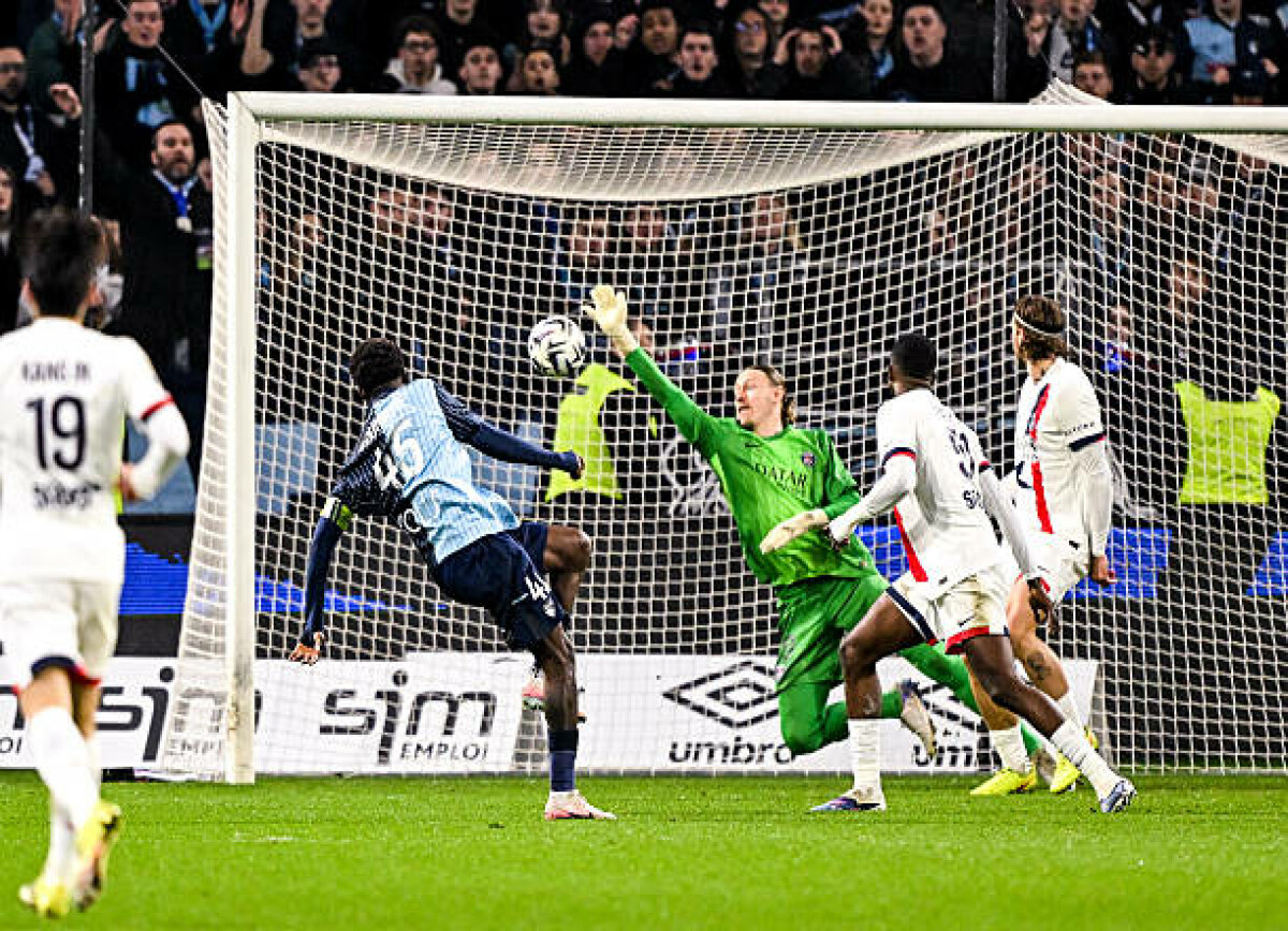     Фаны «ПСЖ» после «сухаря» Сафонова в Гавре: мы взяли 3 очка только благодаря невероятной выдержке Матвея