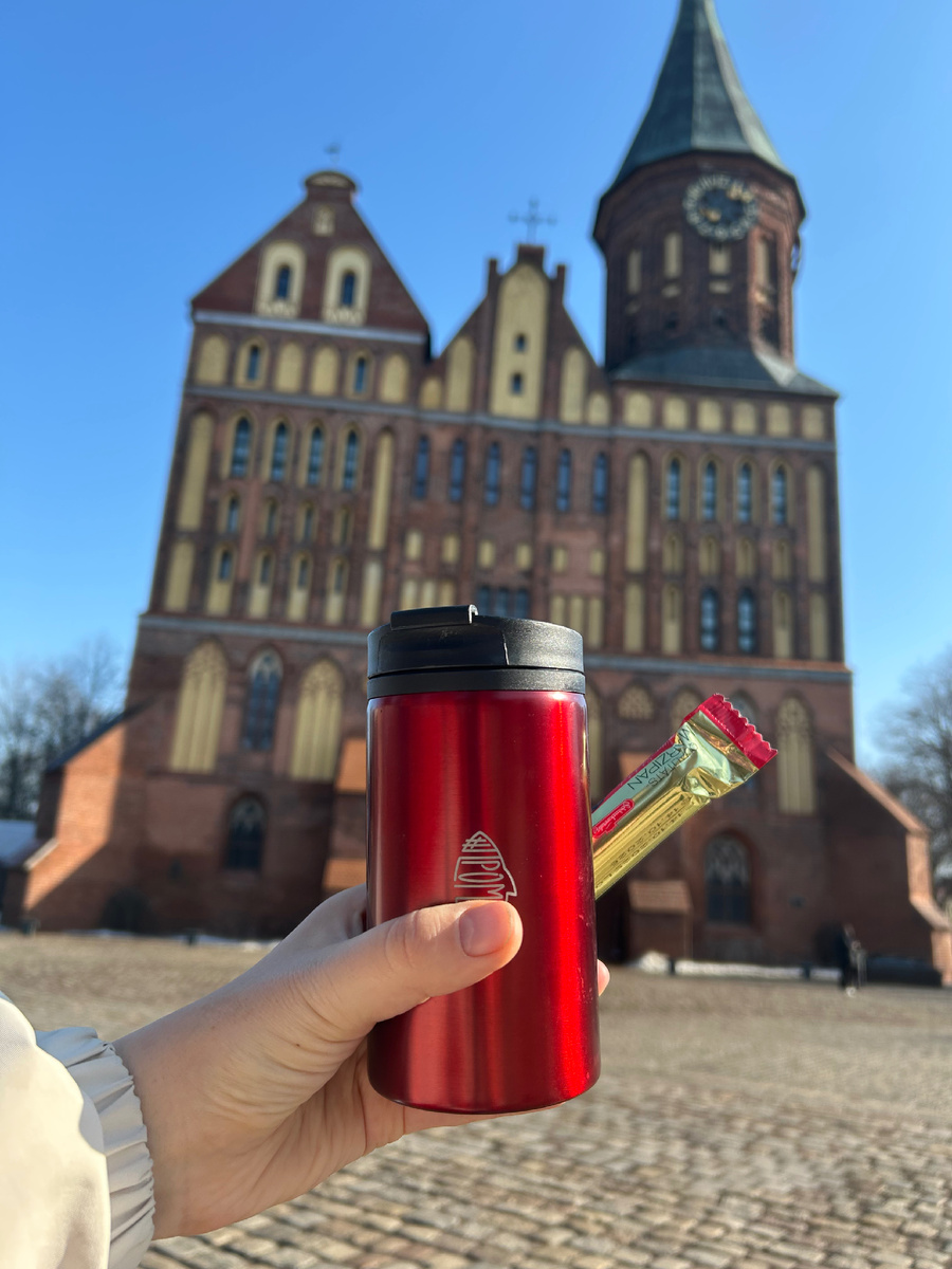 Кофе и батончик марципана - и вот ты уже не рабочая лошадка, а турЫст:)