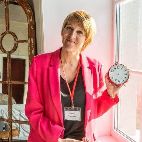 Марина Хопрячкова, эксперт по внедрению нейросестей, медиадиректор.